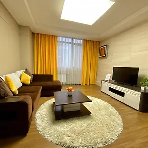 askar-apartments.hotels-in-astana.com/