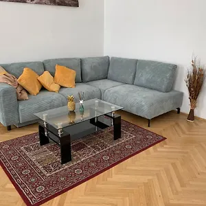 Apartament Opera, Viena